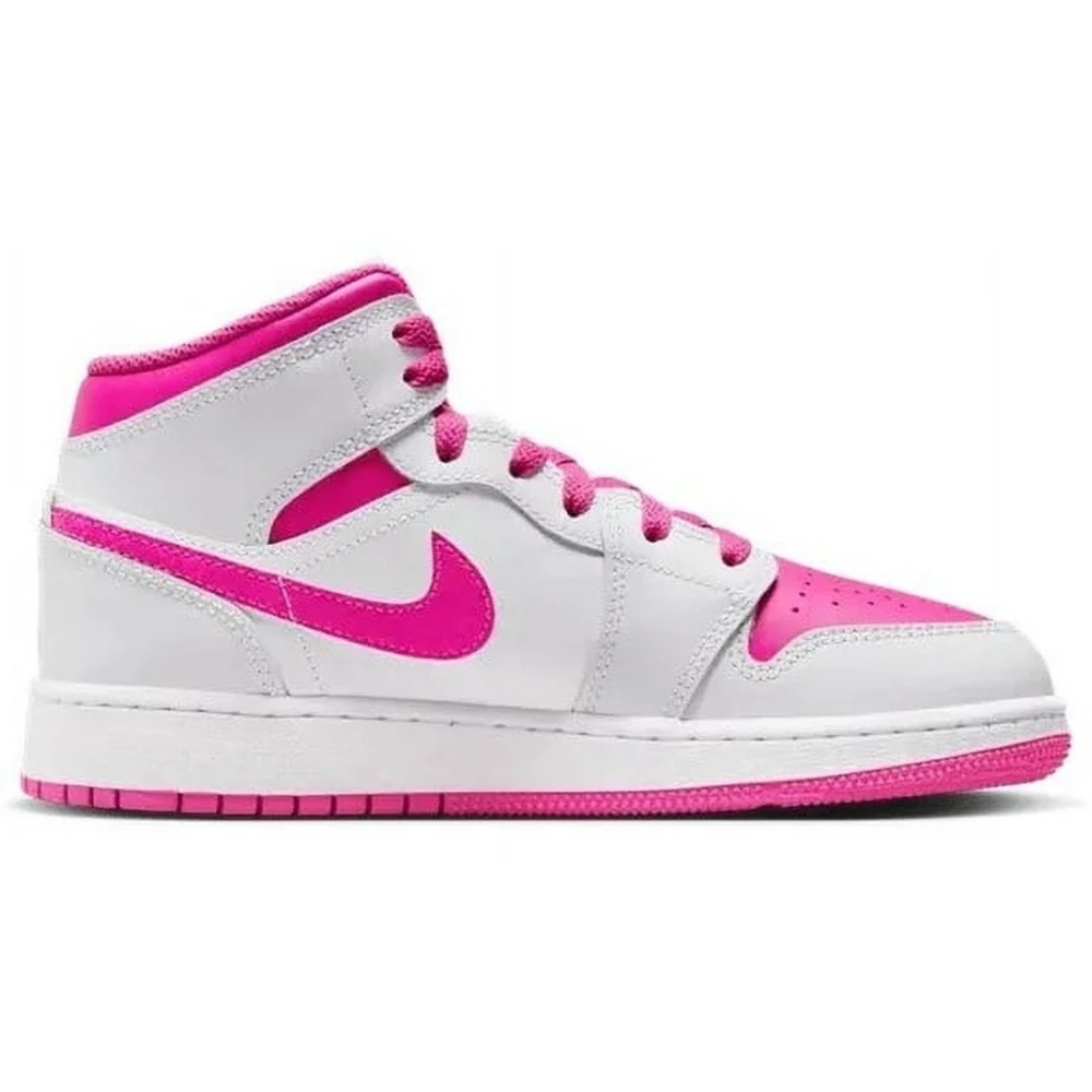 Nike Kids' Sneakers in Pink and White LIKE NEW